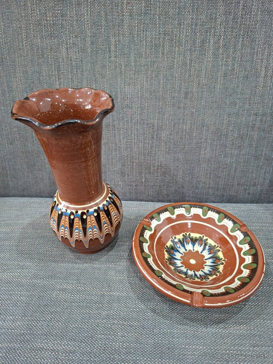 KERAMIKA-VÁZA A POPOLNÍK