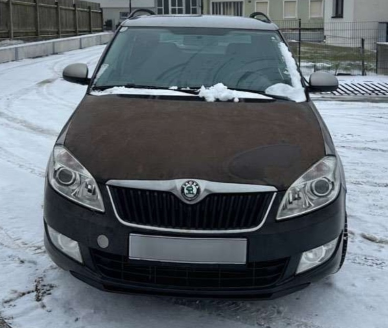 škoda fabia 2 predná kapota 2011