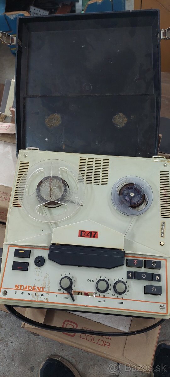 Magnetofon Tesla B47 Student