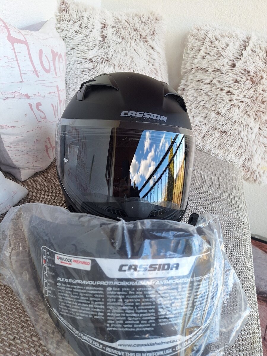 Predám integrálnu prilbu značka CASSIDA
