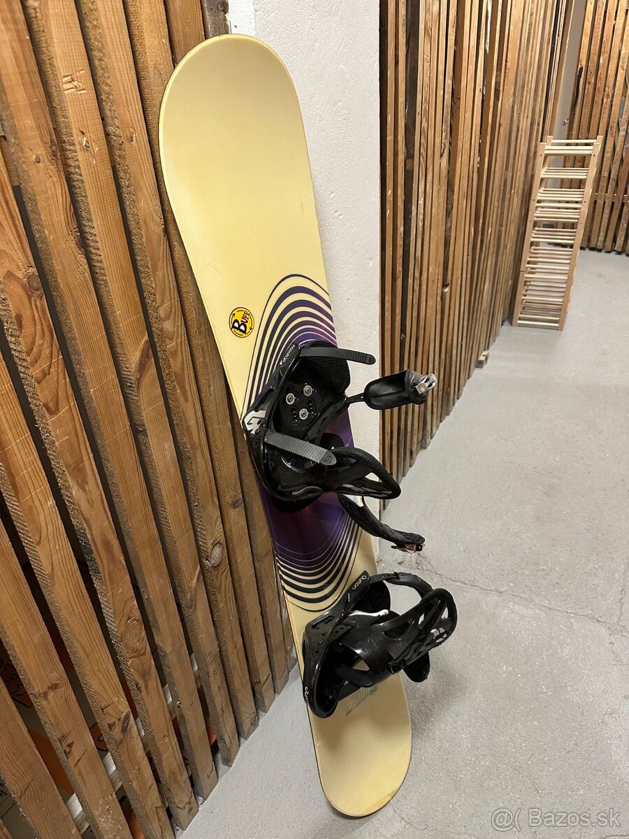 Snowboard burton s viazanim