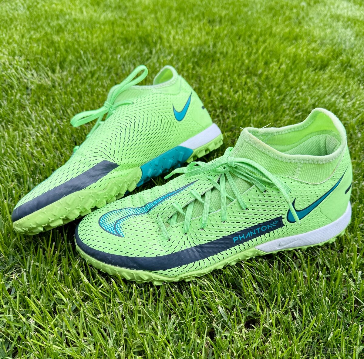 Halovky NIKE veľ. 41