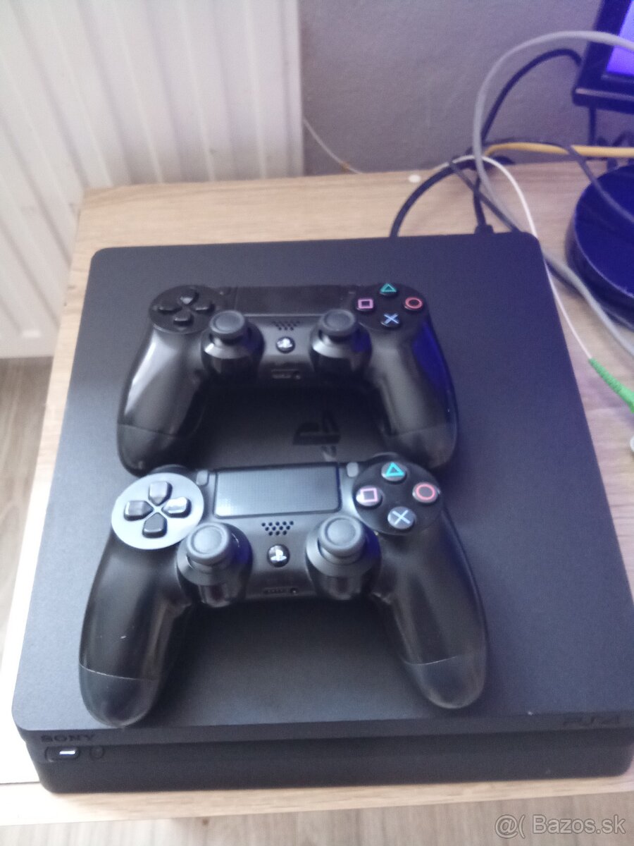 PS4