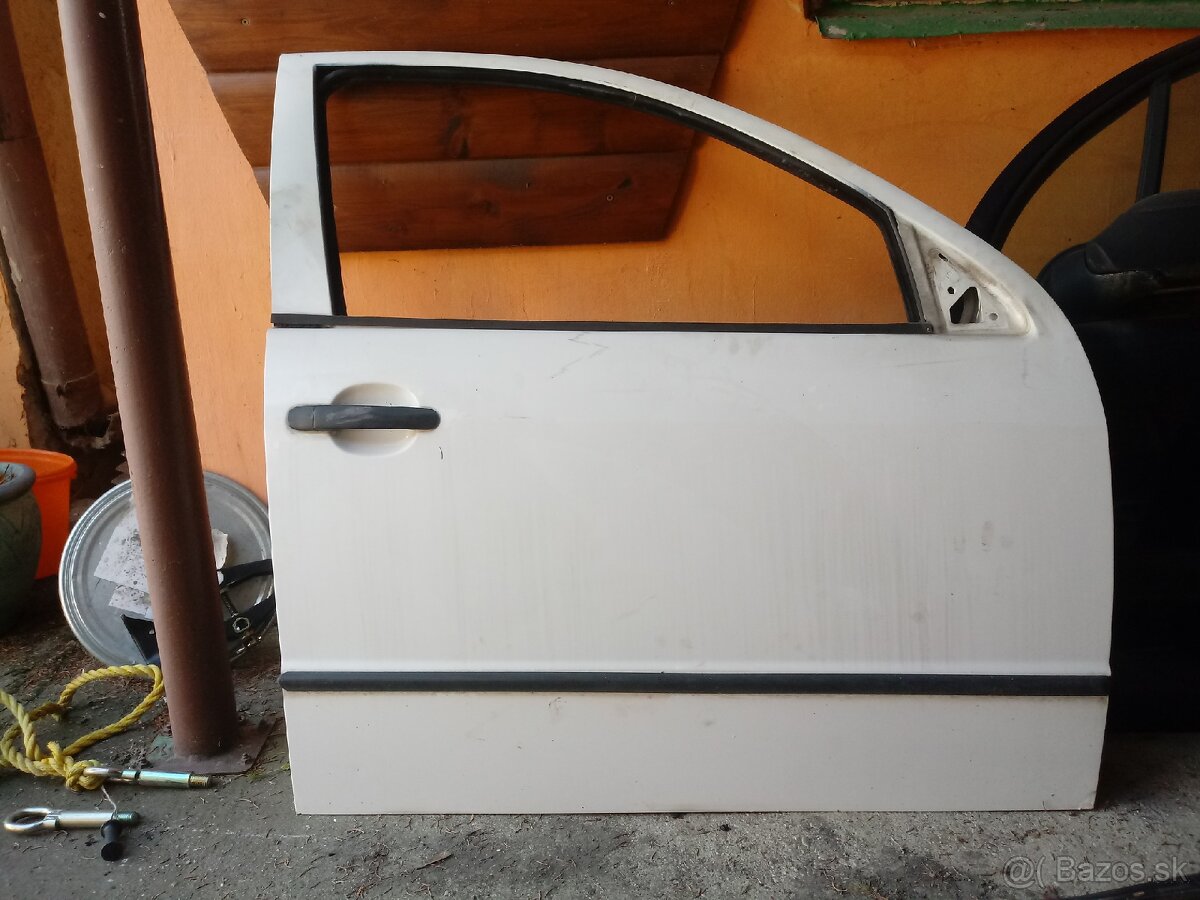 Predne práve dvere škoda fabia Biela