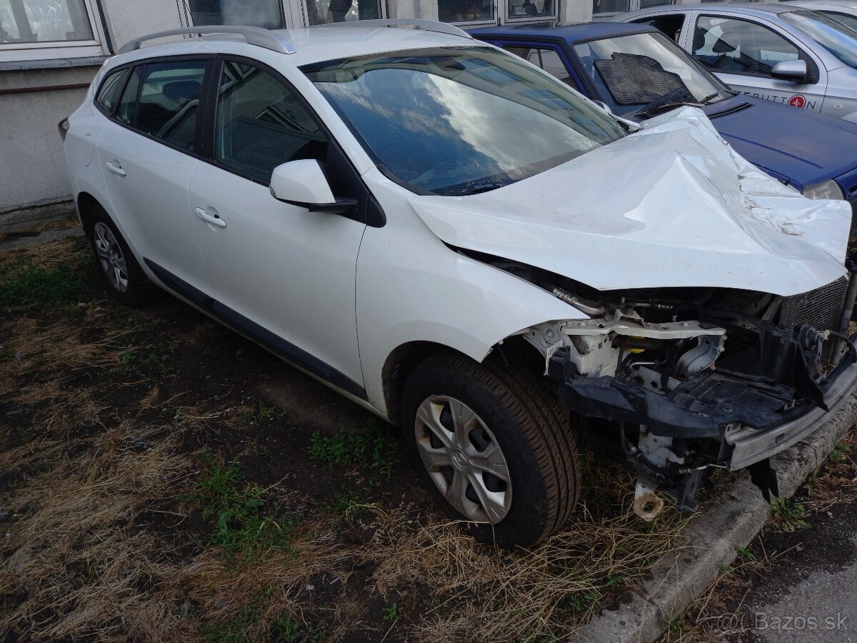 Renault megane 3 combi 2009 1,6 81kw benzín K4M R8