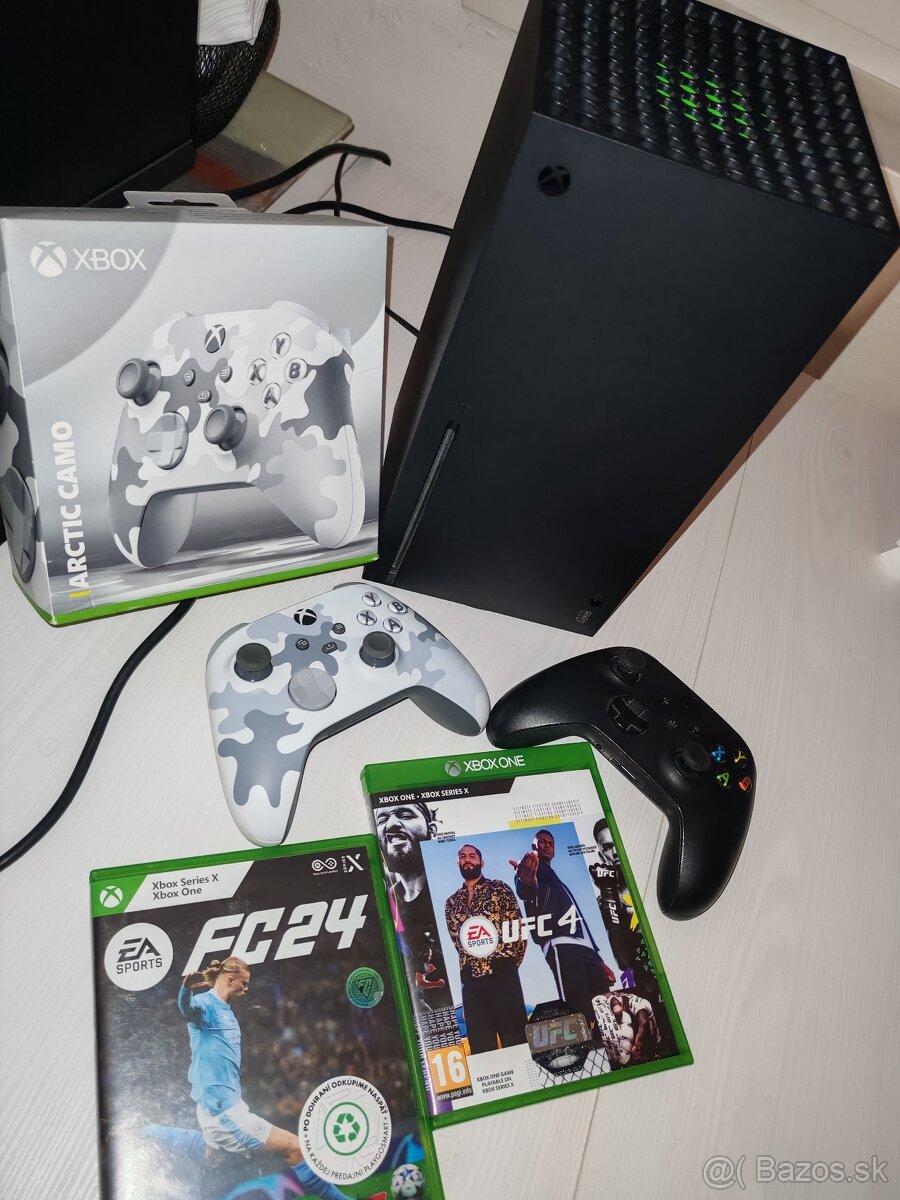 Xbox series X, 2x ovládač, 2x Hra
