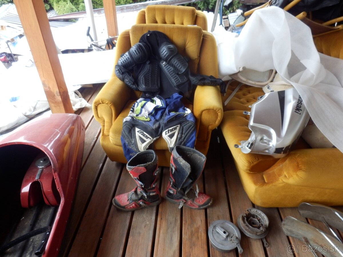 predám výstroj MX motocros