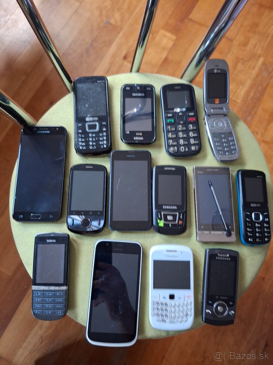 Retro mobily na diely