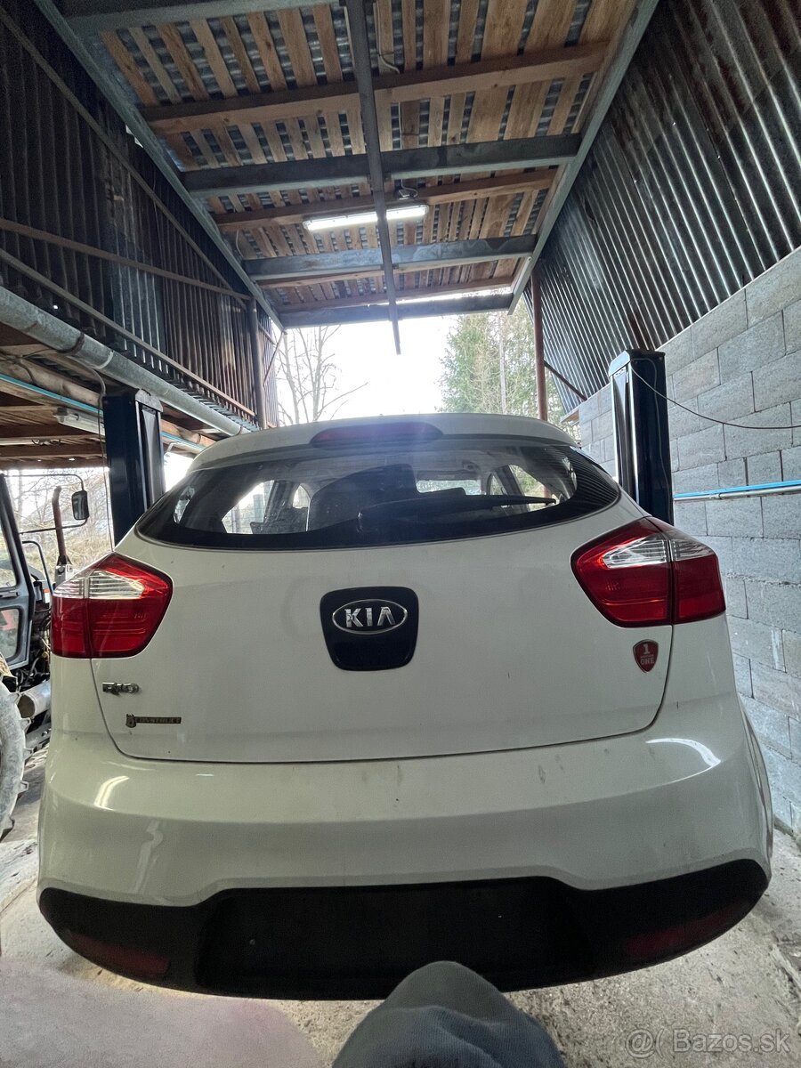 Kia rio 1.2 naraznik