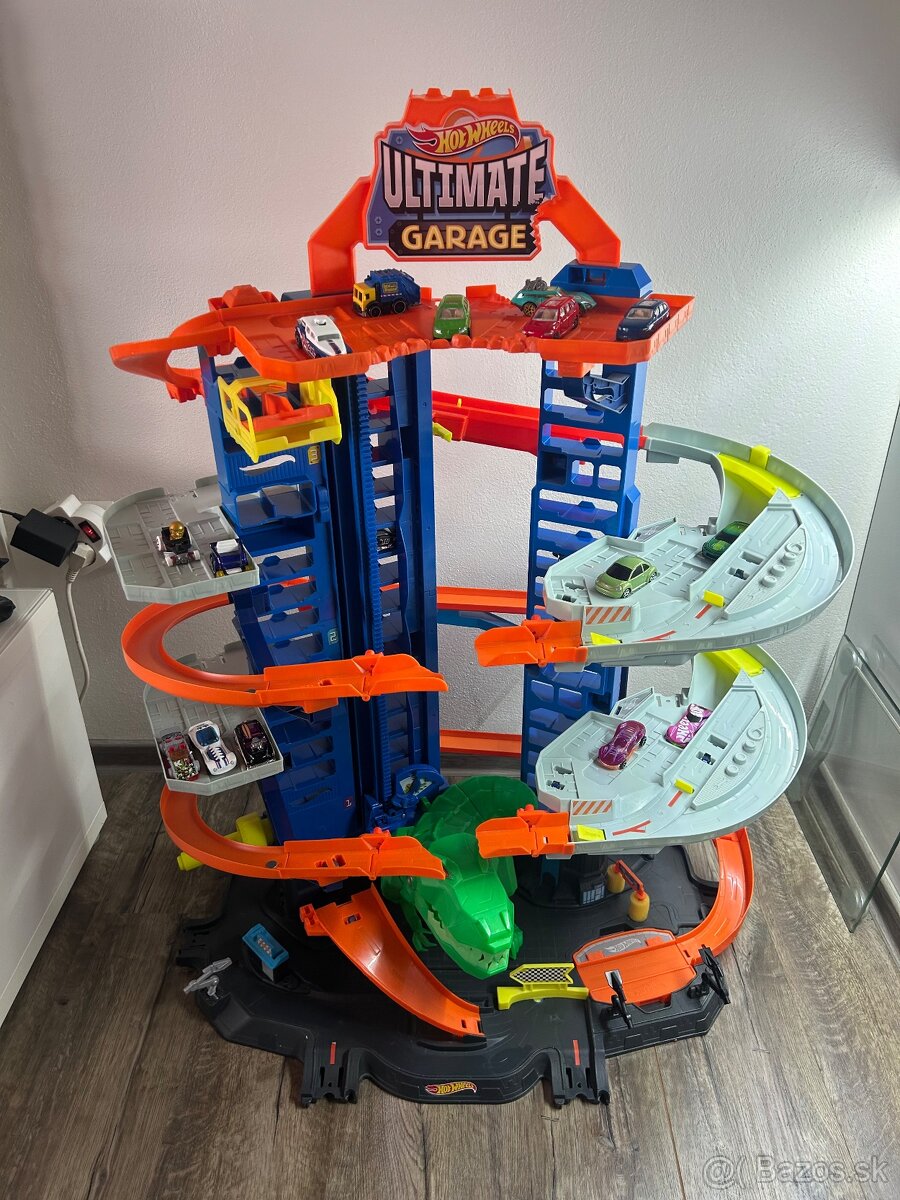 Hot Wheels, garáž T-Rexa