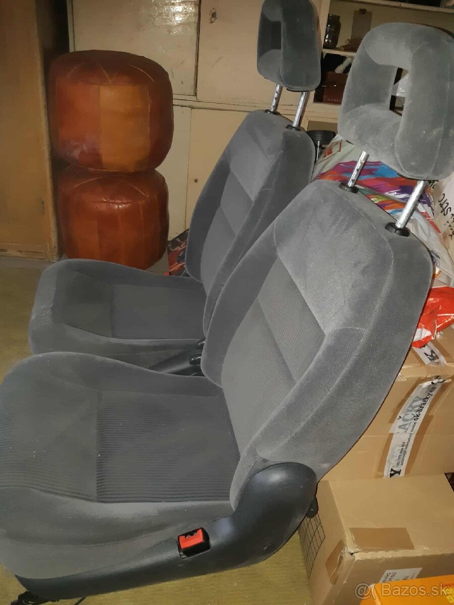 Sharan, Alhambra, Galaxy sedačky