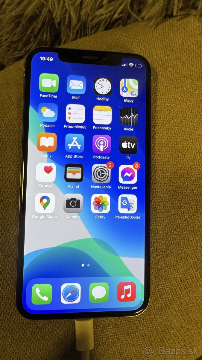 iPhone XS 64 GB funguje no vhodny na diely