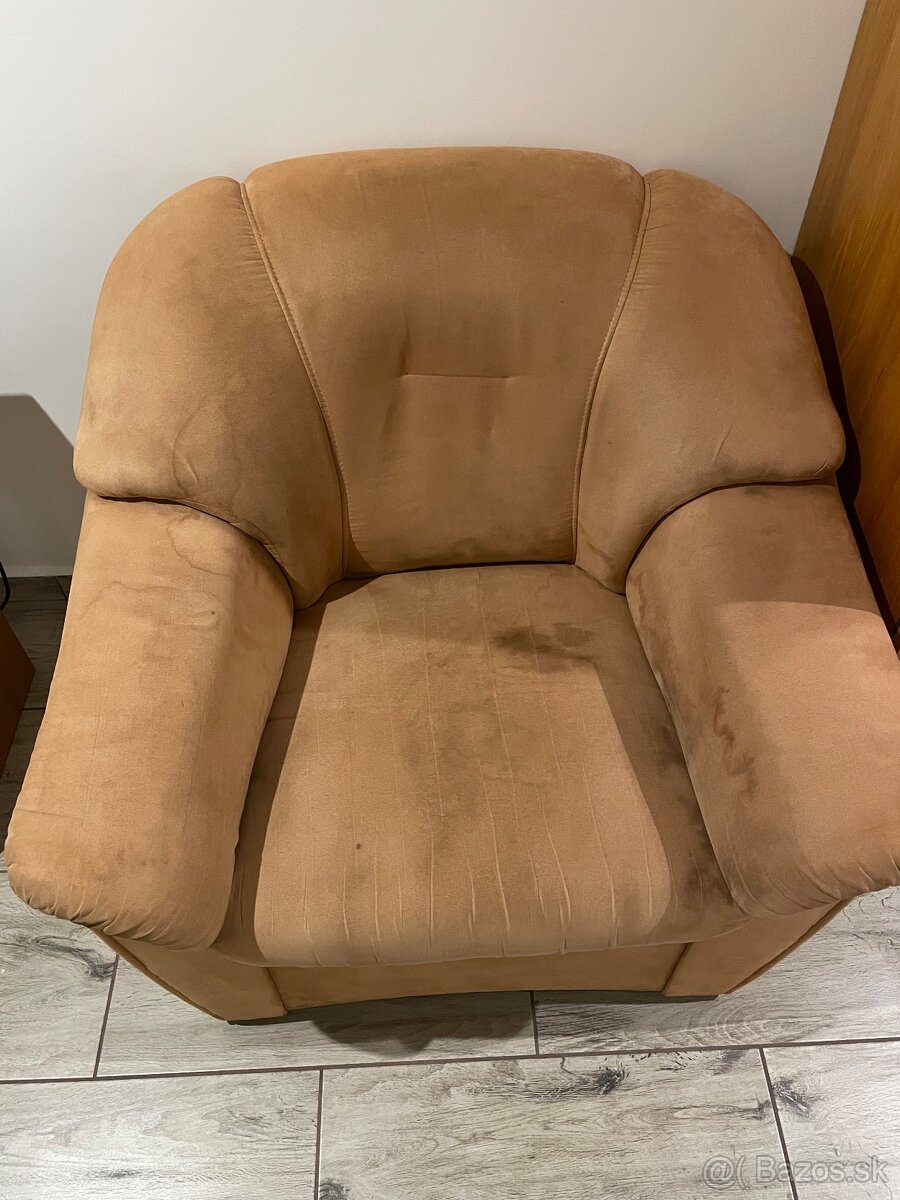Predám staré kreslo