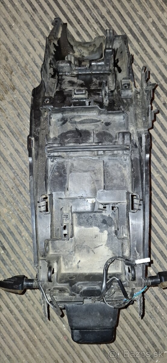 Honda Hornet CB600 F podsedadlovy plast