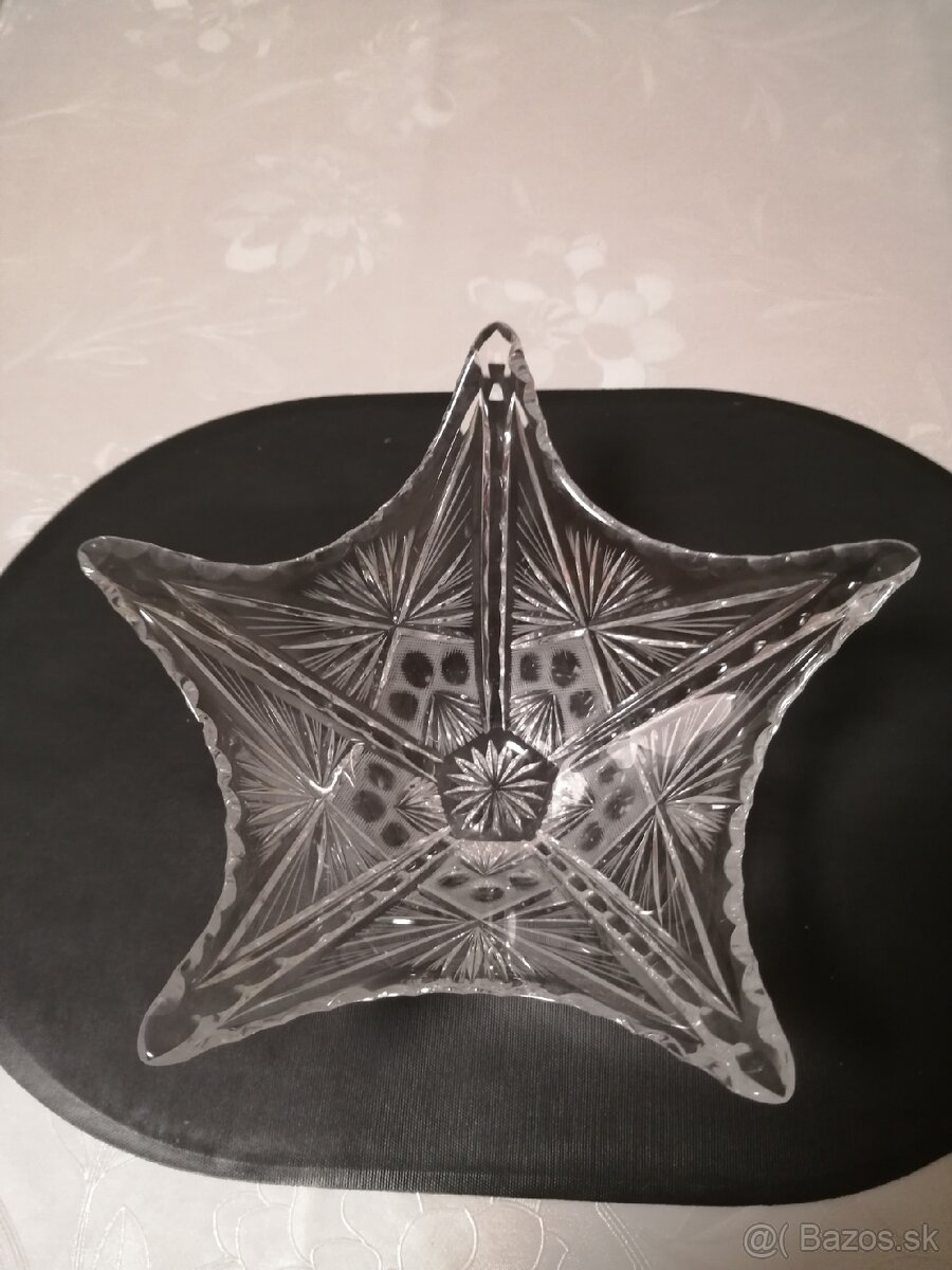 Kristalova brusena miska