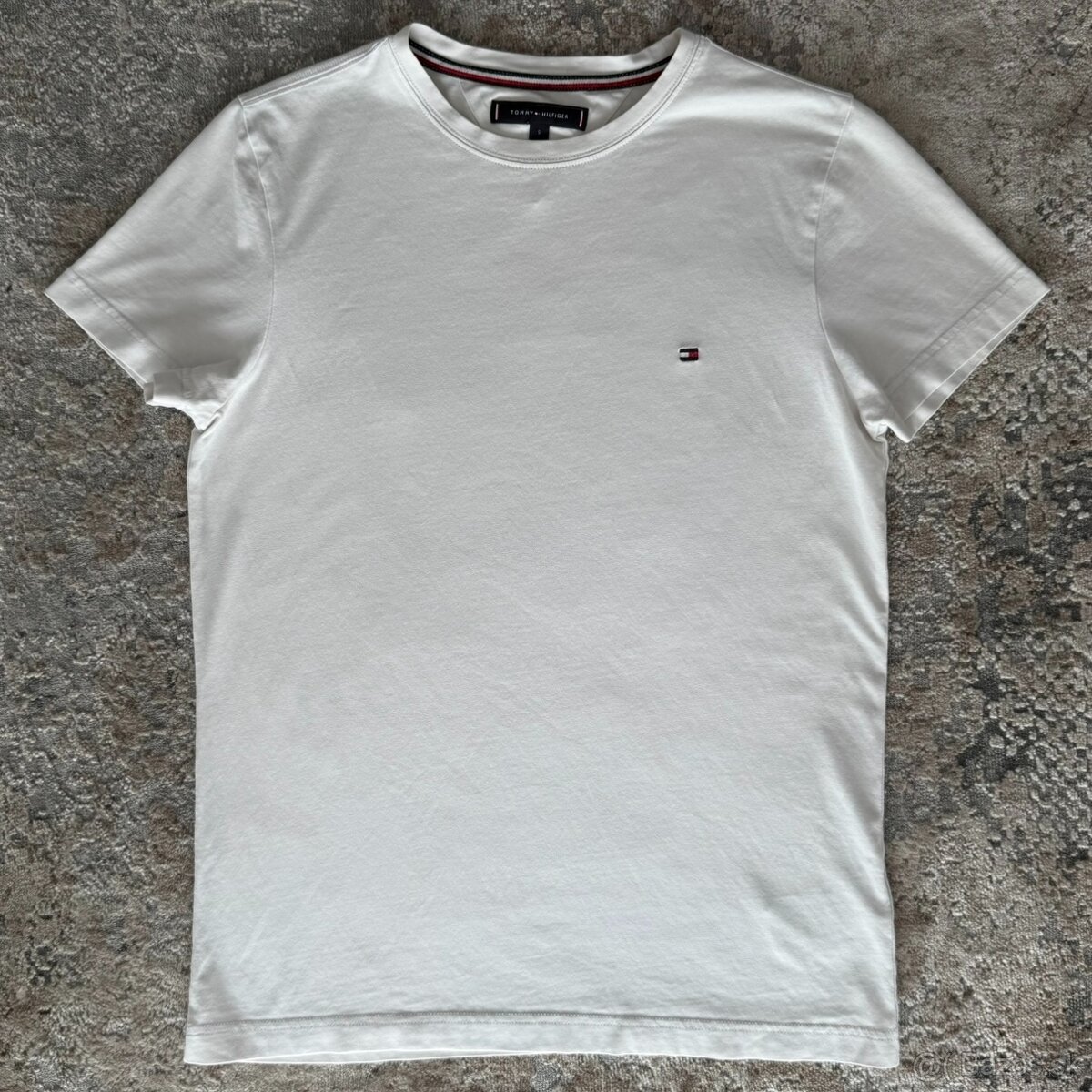 K. TRIČKO | TOMMY H. | BIELE | S