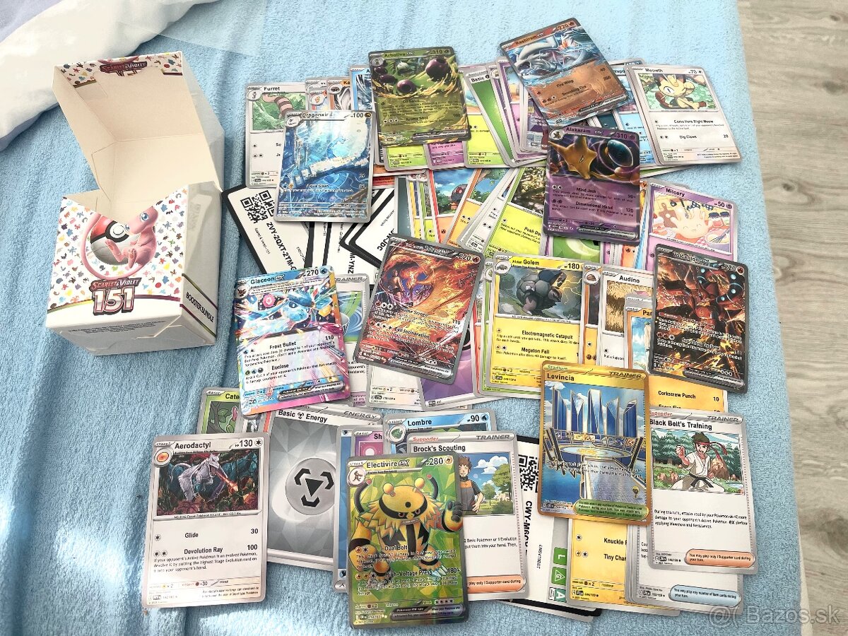 Pokémon karty - cca 200kusov