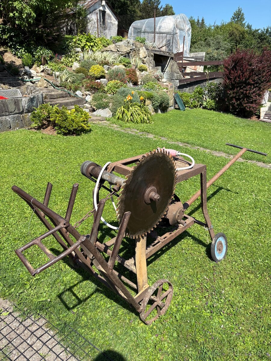 Cirkulár s kolískou (motor AEG 2,8 kW)