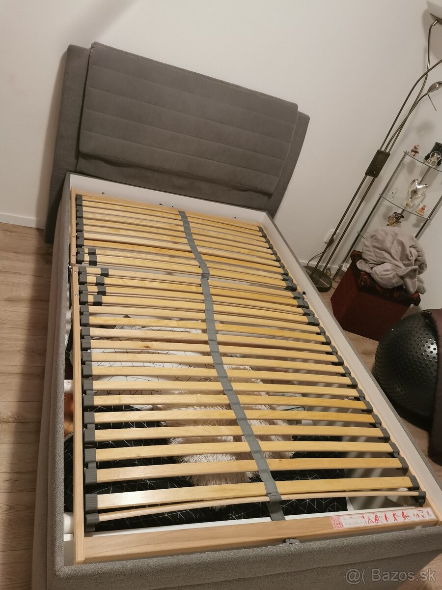 Čalúnená posteľ 120x200cm