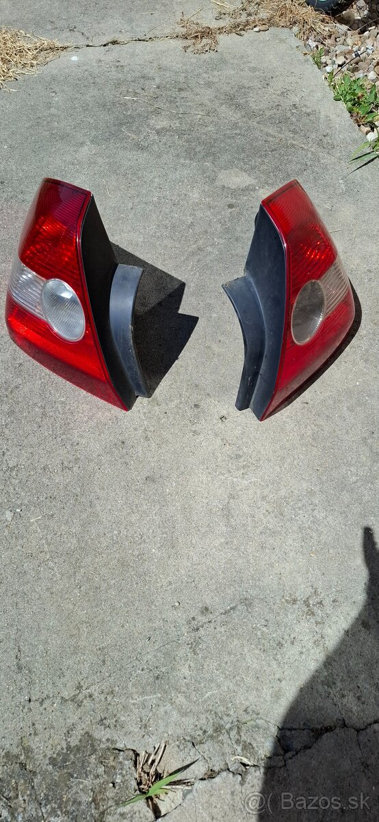 Renault megane 2 zadné svetla práve/ľavé