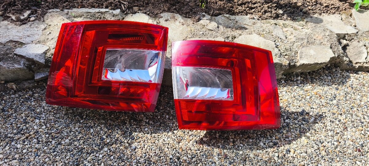 zadne svetlá octavia 3 combi