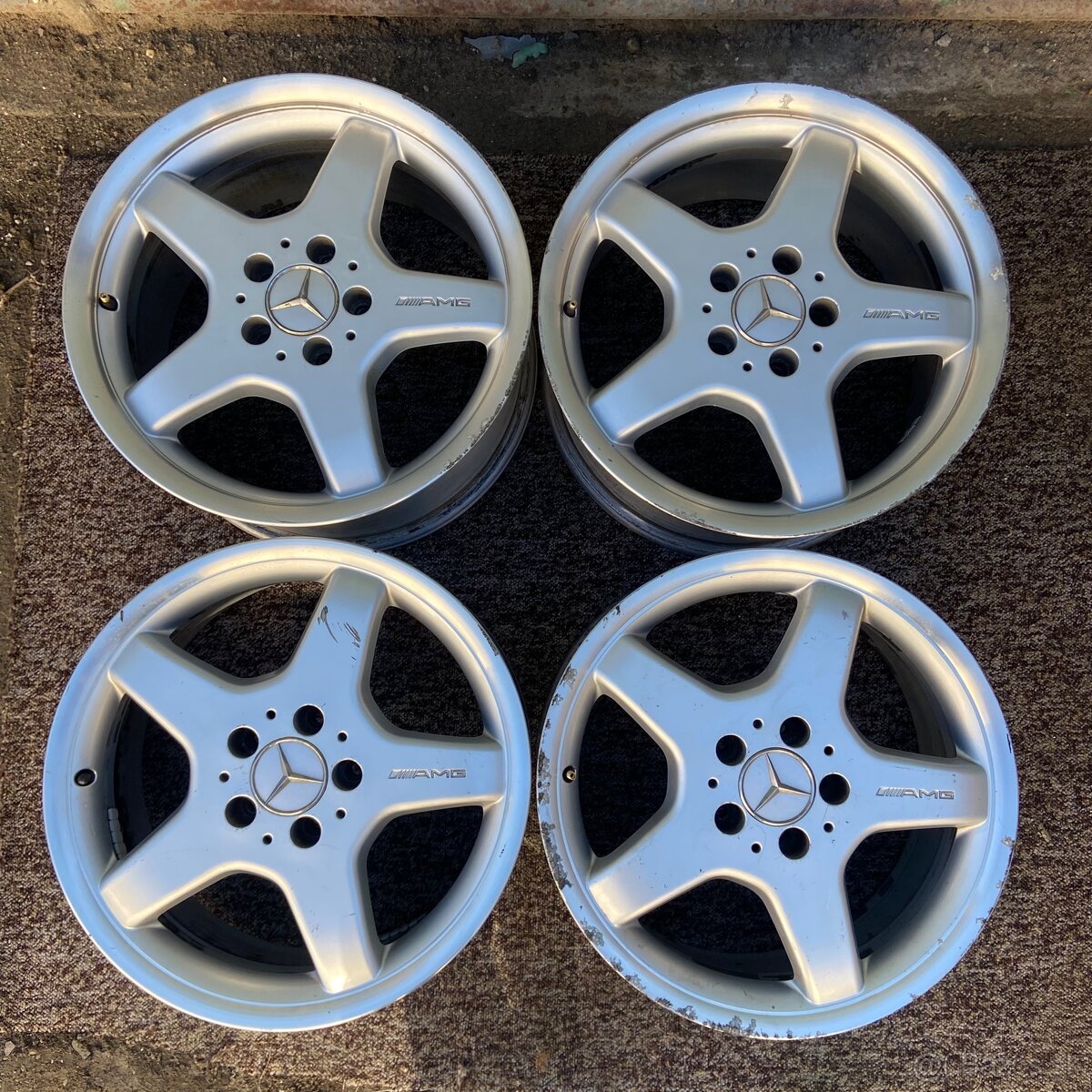 VYMENÍM AMG Styling 3 R17