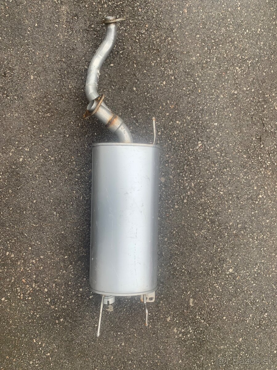 Toyota Land Cruiser stredný tlmič výfuku