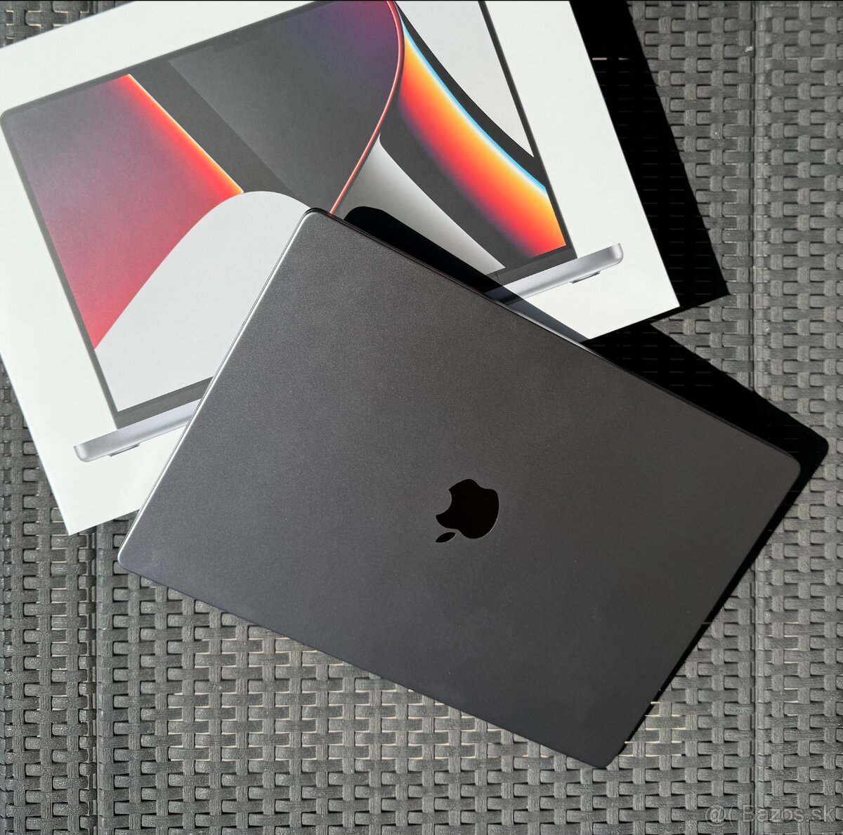 MacBook Pro 16" M1 PRO 1TB SSD Kozmický sivý