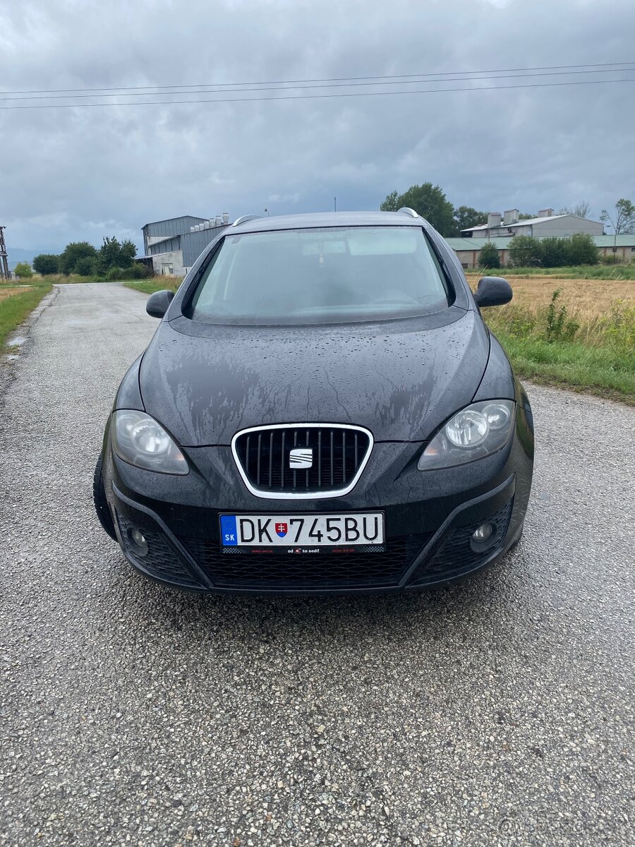 Seat Altea XL 1.8TSI 118kw, DSG7,6/2010, čierna met. 215 tkm