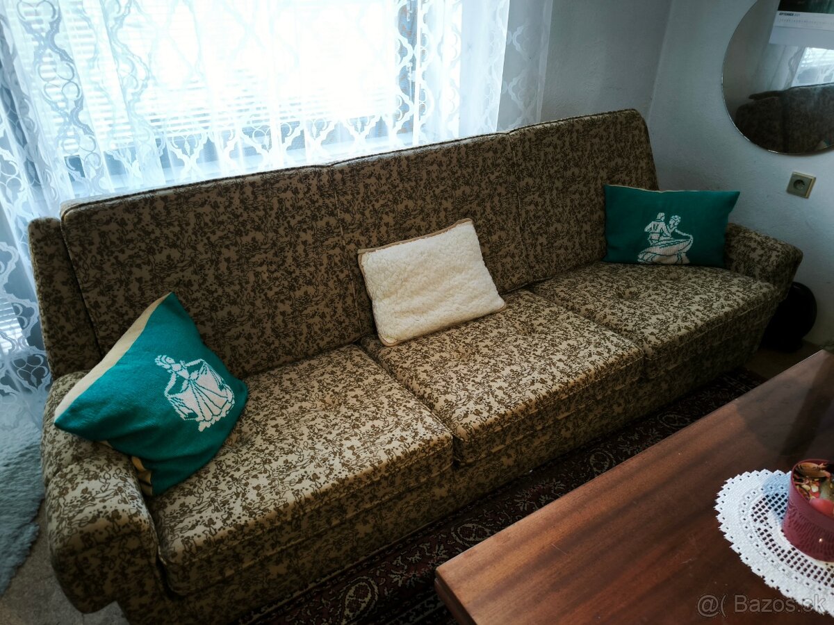 Stará sedacia súprava