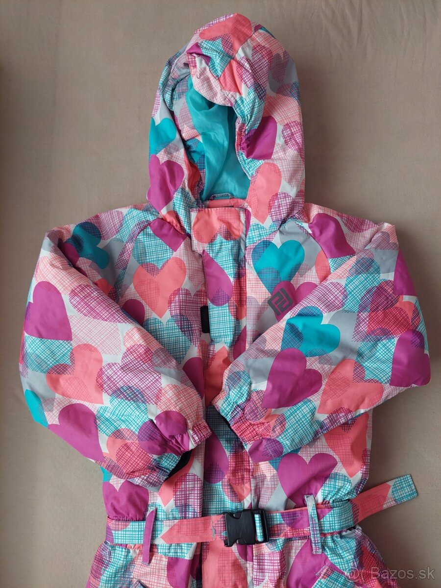 Farebná dievčenská kombinéza