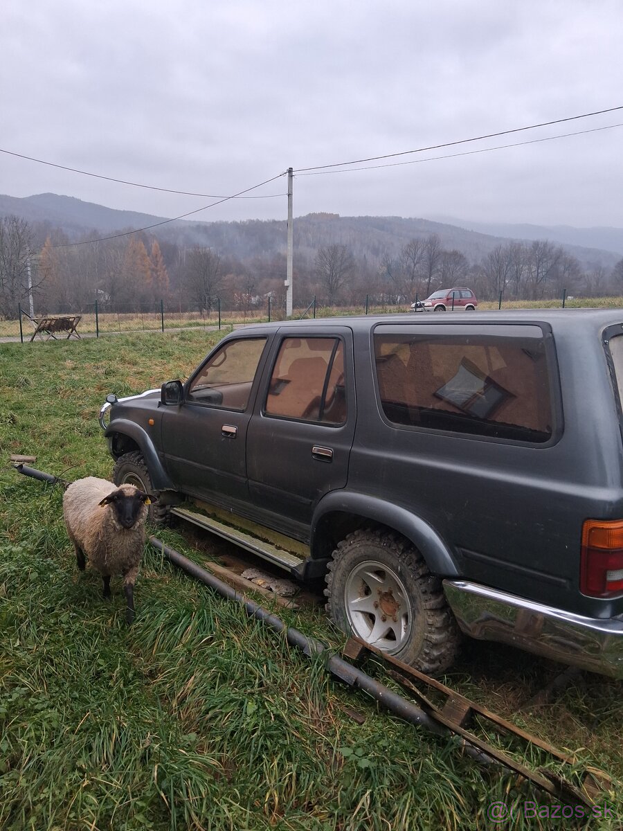 hilux terene vozidlo 4x4
