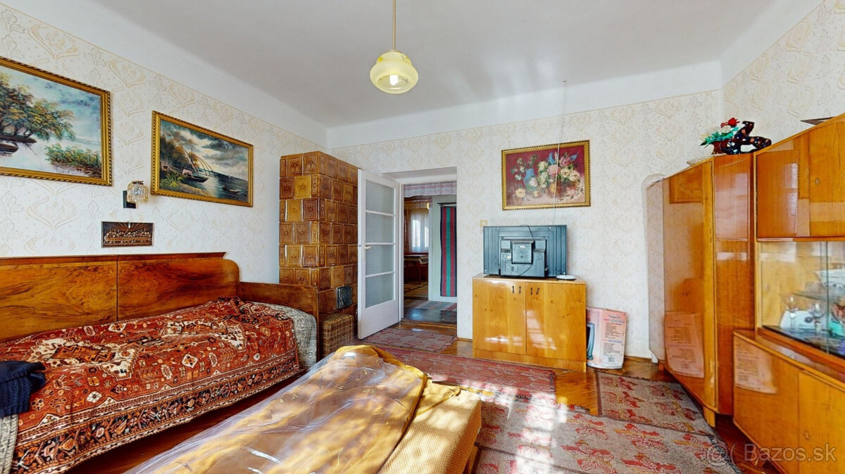 RODINNÝ DOM V NAJKRAJŠEJ ČASTI MESTA GÖNC, MAĎARSKO