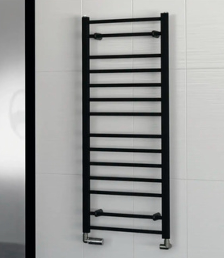 Nový radiátor kúpeľňa čierny 1220 x 500