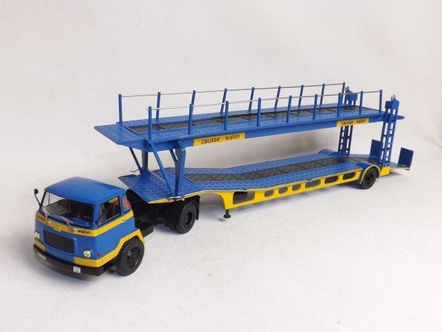 UNIC Prepravník 1:43