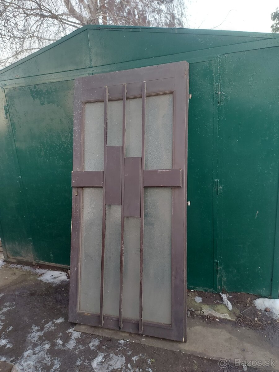 Predám vchodové dvere