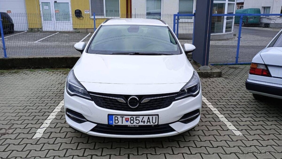 Opel Astra Sport Tourer ST 1.2 Turbo Smile Edition