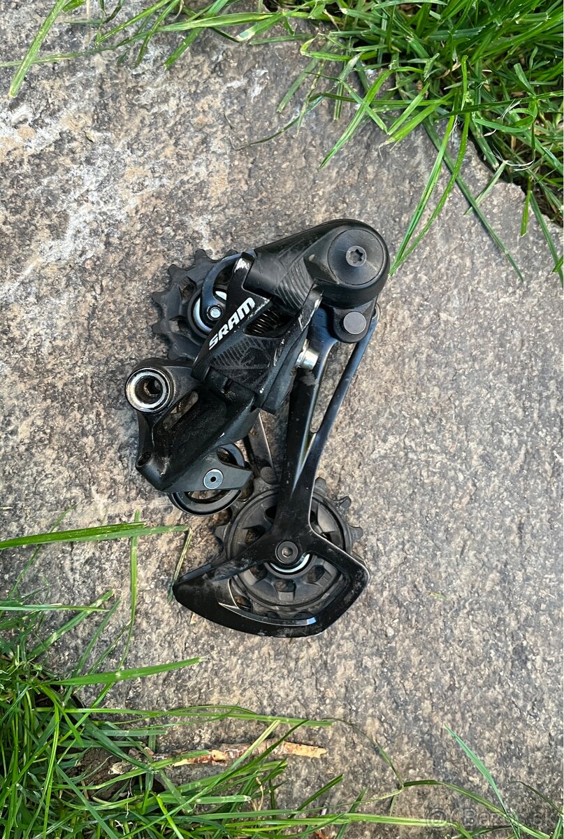 Prehadzovačka SRAM NX