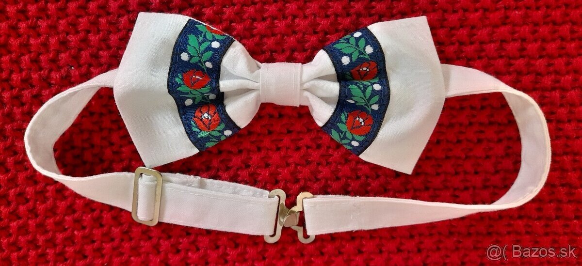 Pánsky folklórny motýlik