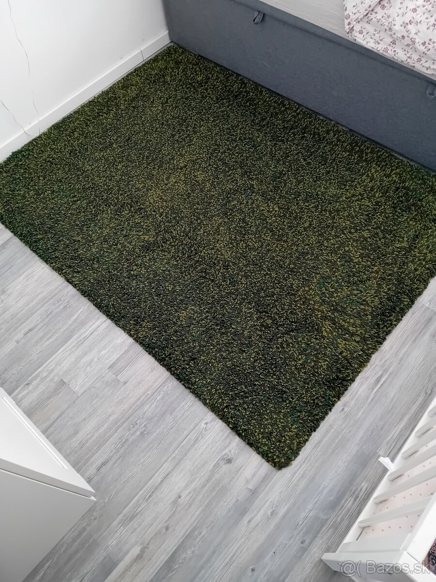 Ikea koberec zeleny dlhy vlas 133×180 cm