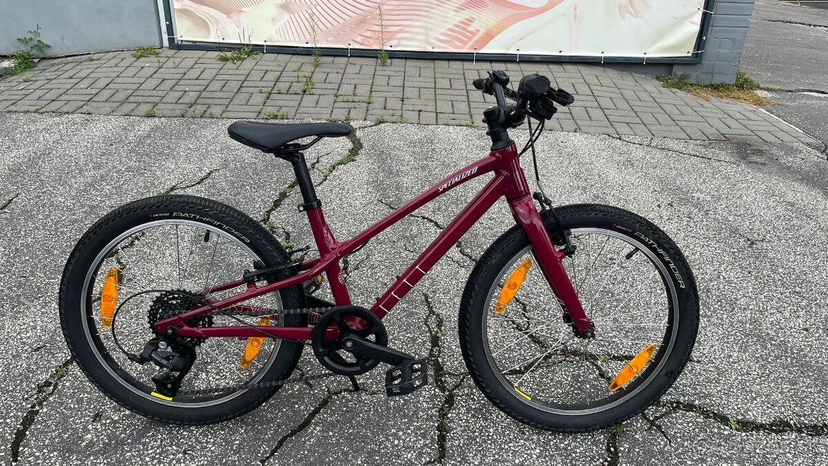 Detský bicykel SPECIALIZED Jett 20 Lesk Malinová/UV Lilac