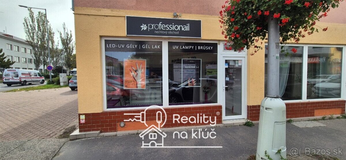 Na prenájom obchodný priestor – predajňa M.R. Štefánika