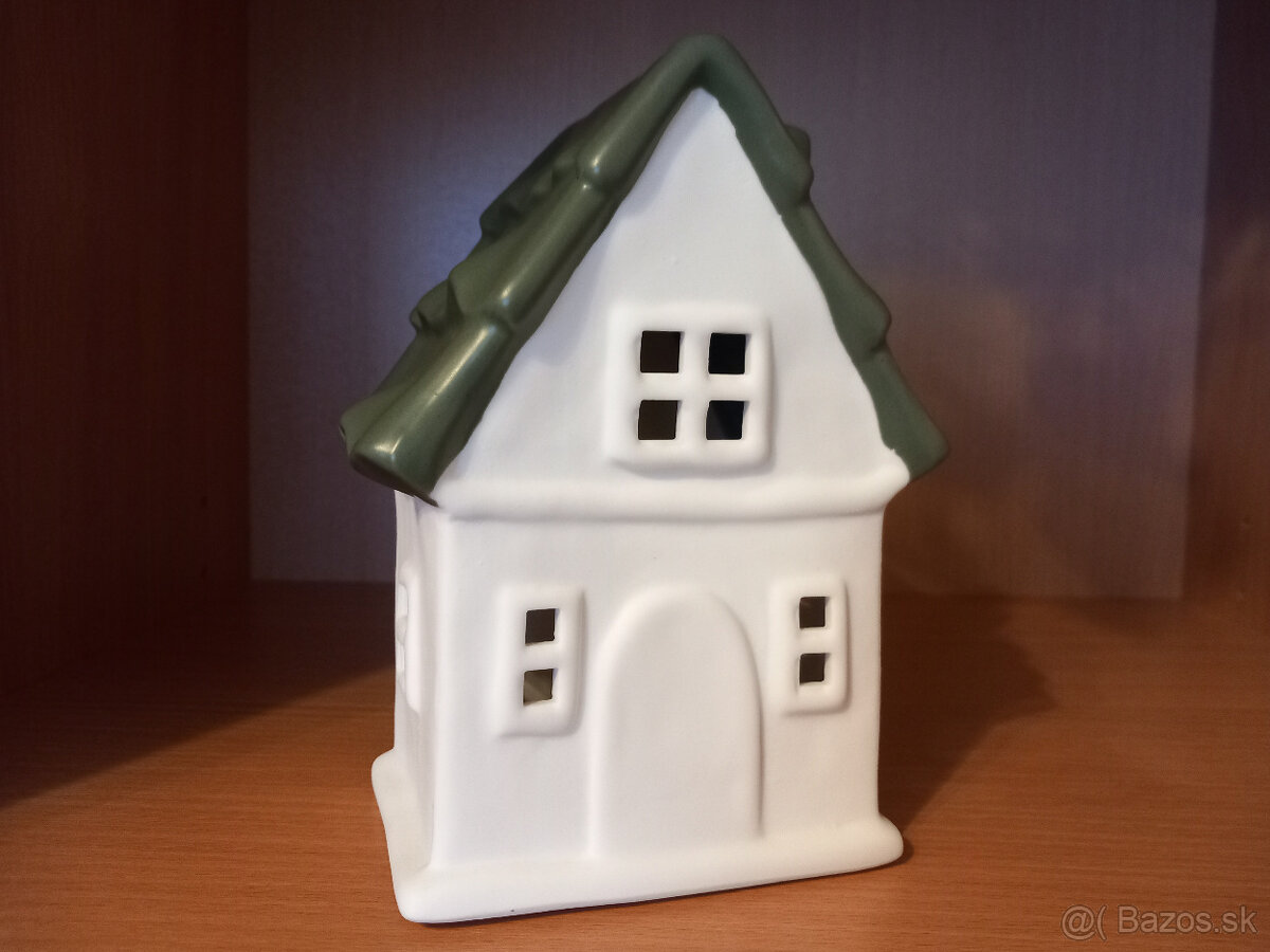 Keramický Led domček 16,5x12x8 cm