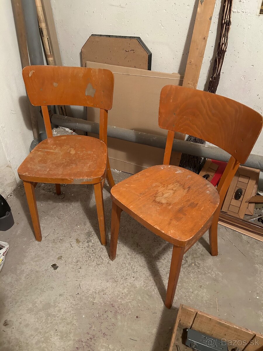 Darujem dve stolicky