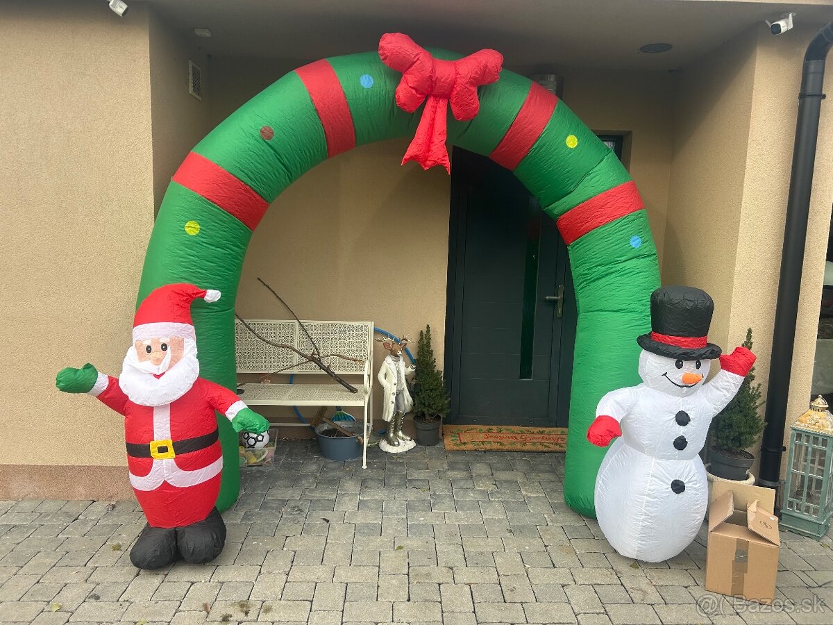 Nafukovacia vianocna vyzdoba