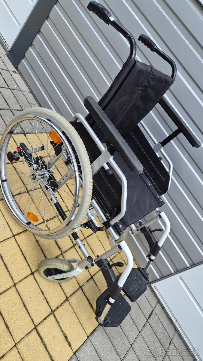 invalidny vozík 46cm