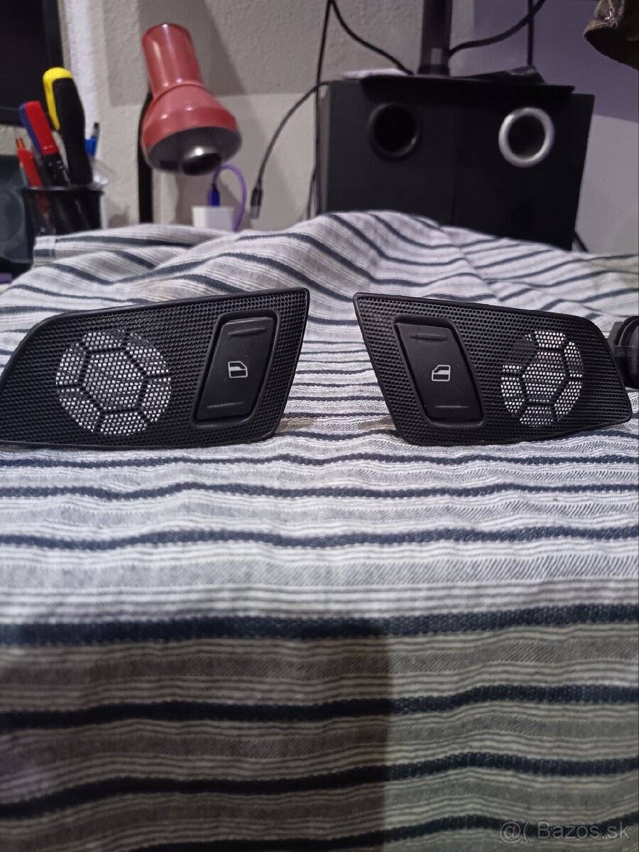 Predám tlačítka na okná aj kryty na repráky 1Z0 Octavia 2