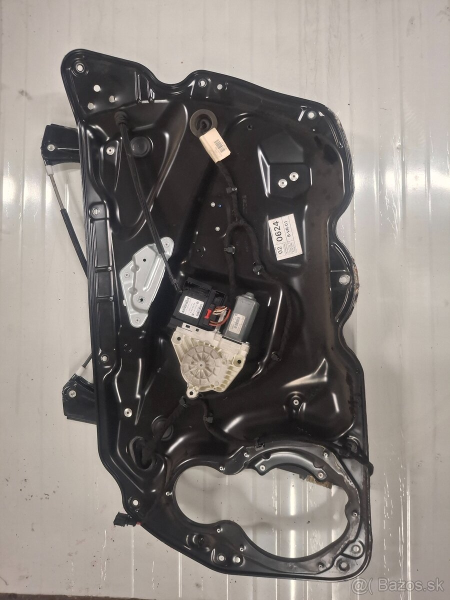 VW Passat B6 prava predná stahovačka