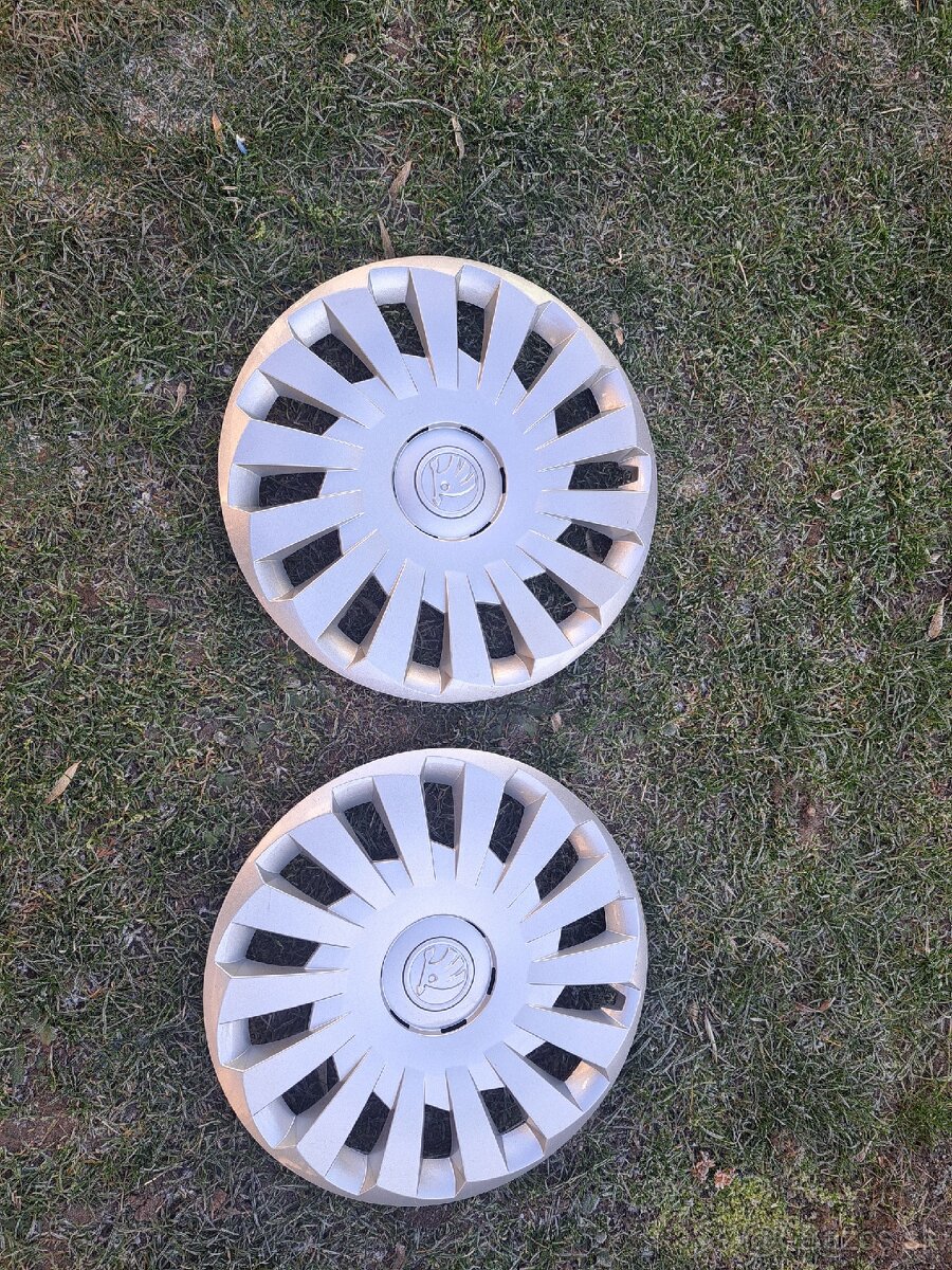 Puklice R16 Octavia 3