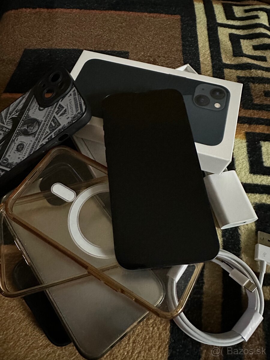 iPhone 13 Midnight s komplet príslušenstvom